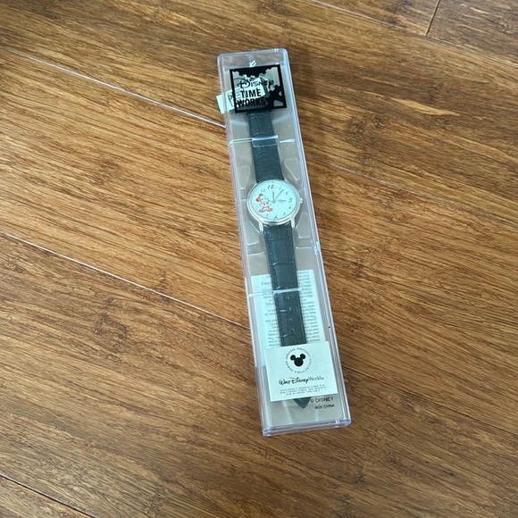 NIB Vintage Disney Time Works Santa Mickey Mouse Watch Leather Silver Christmas - Picture 2 of 7